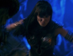 extant_XenaWarriorPrincess_6x02-TheHauntingOfAmphipolis_03428.jpg